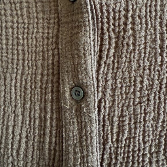 Calvin Klein Button Up - Picture 4 of 4